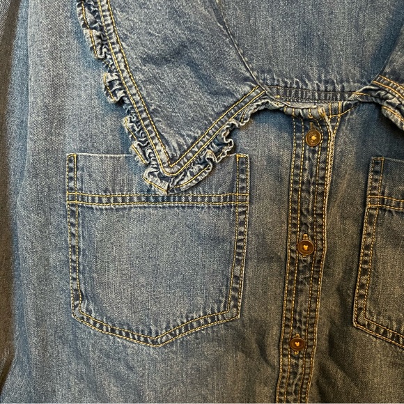 ANTHROPOLOGIE Pilcro Frill-Collar Denim Button Down Shirt Indigo Sz XS Oversized - Picture 6 of 12